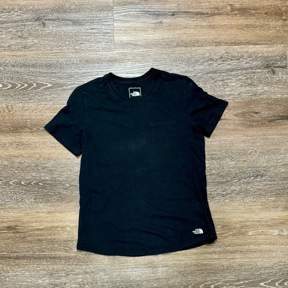 the north face women’s pocket tee